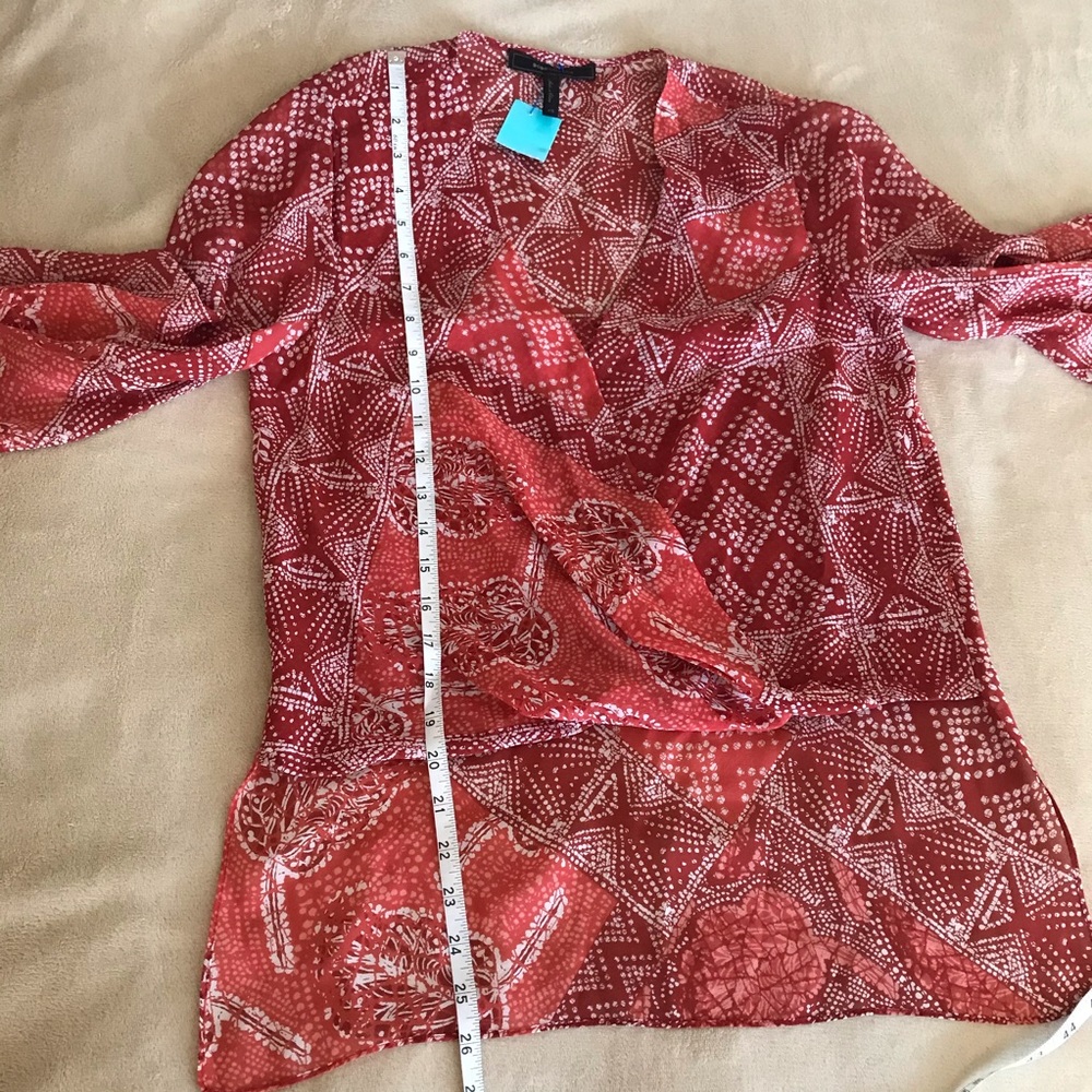 BCBGMaxazria Hi/Low V-Neck Blouse - Size XS - Picture 8 of 10